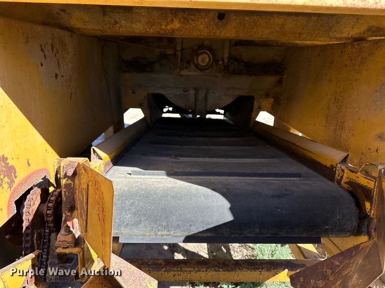 image for item ER8021 Haybuster H1100 bale processor