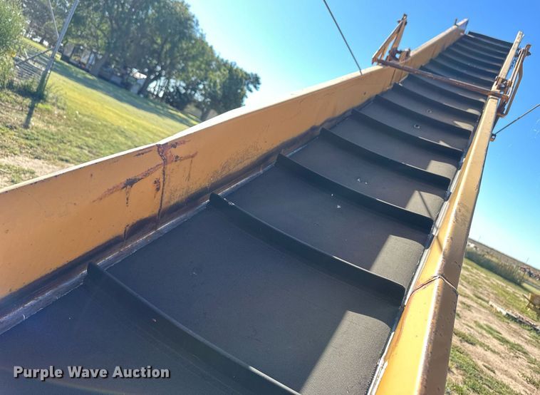 image for item ER8021 Haybuster H1100 bale processor