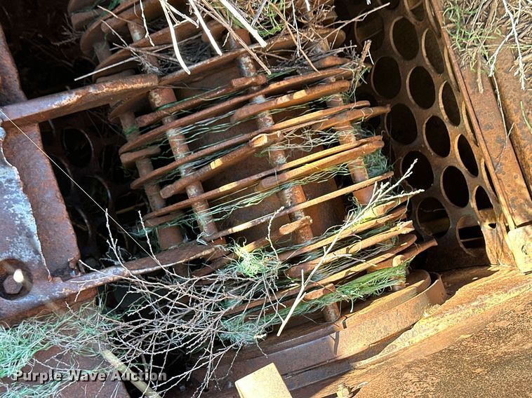 image for item ER8021 Haybuster H1100 bale processor