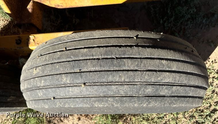 image for item ER8021 Haybuster H1100 bale processor