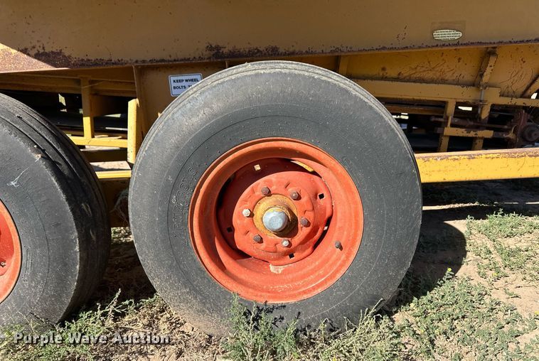 image for item ER8021 Haybuster H1100 bale processor