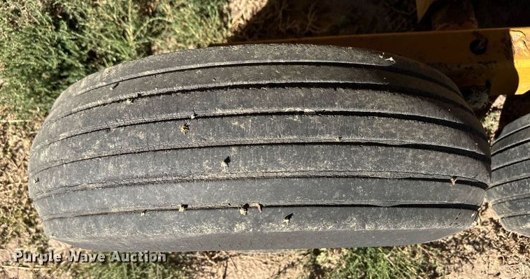 image for item ER8021 Haybuster H1100 bale processor