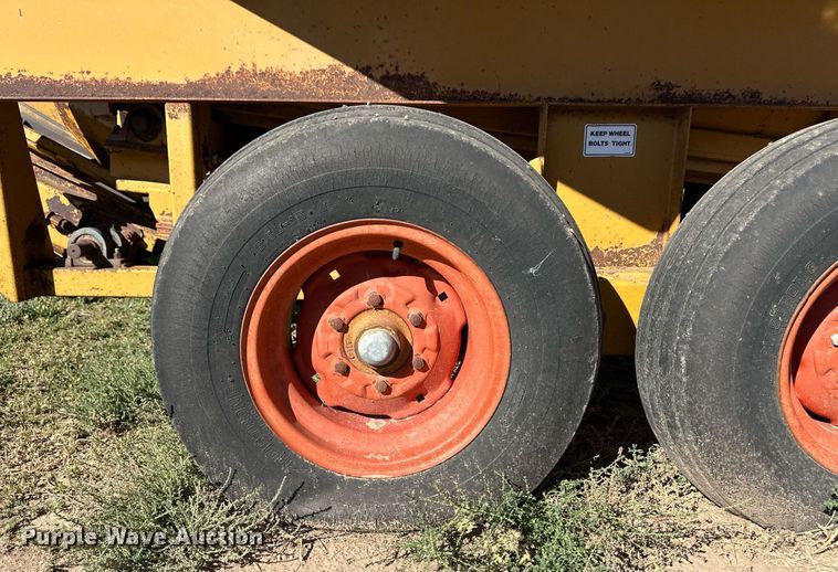 image for item ER8021 Haybuster H1100 bale processor