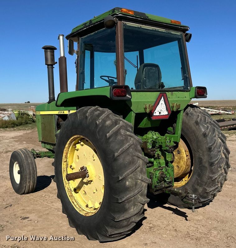 image for item ER8023 1976 John Deere 4430 tractor