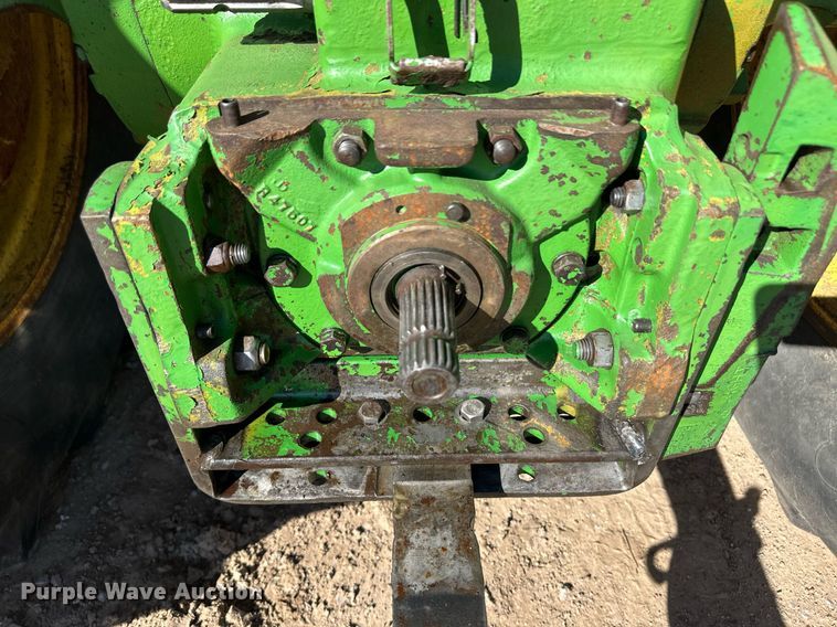 image for item ER8023 1976 John Deere 4430 tractor