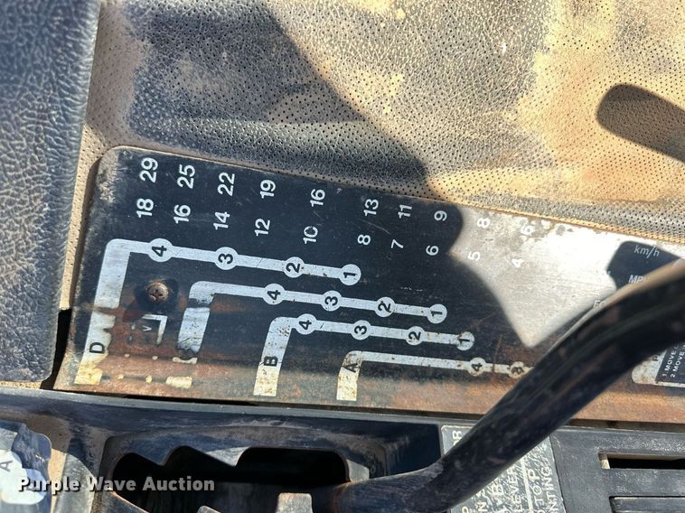 image for item ER8023 1976 John Deere 4430 tractor