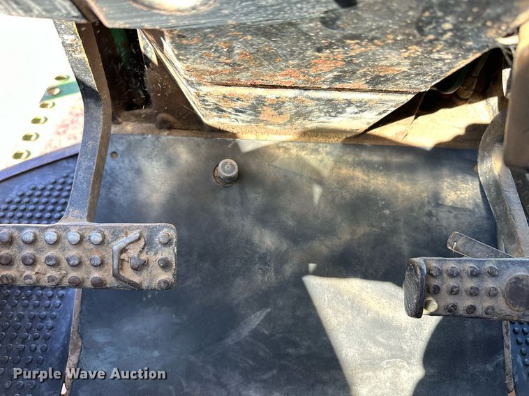 image for item ER8023 1976 John Deere 4430 tractor