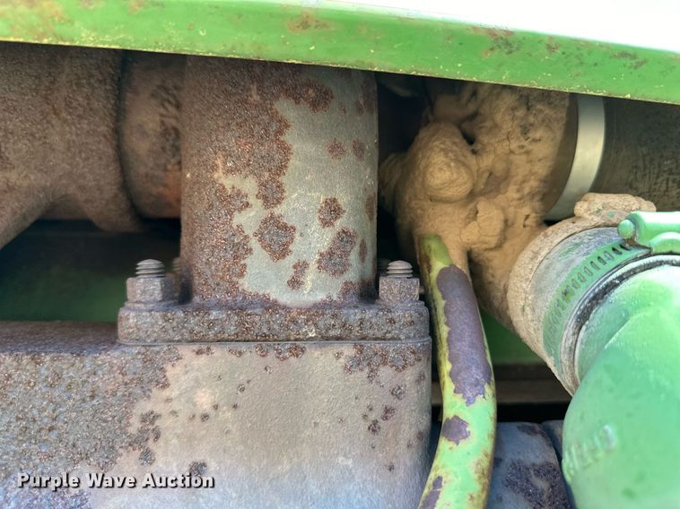 image for item ER8023 1976 John Deere 4430 tractor