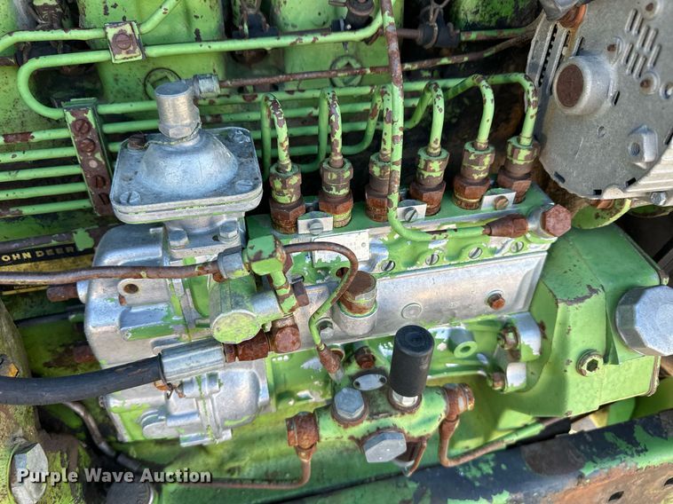 image for item ER8023 1976 John Deere 4430 tractor