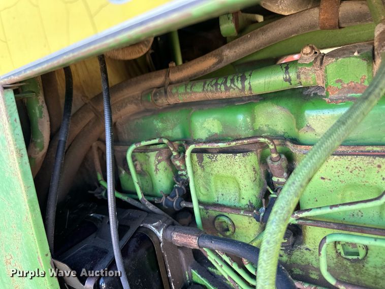image for item ER8023 1976 John Deere 4430 tractor