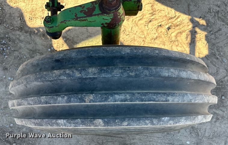 image for item ER8023 1976 John Deere 4430 tractor