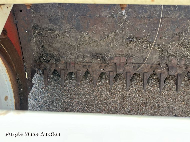 image for item ER8043 Hesston 6600 swather / windrower