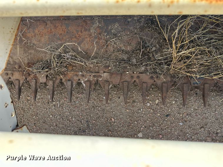 image for item ER8043 Hesston 6600 swather / windrower