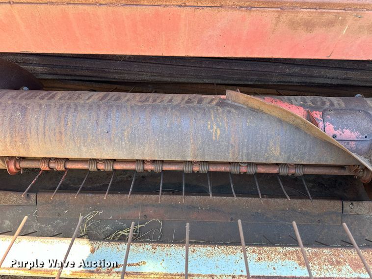 image for item ER8043 Hesston 6600 swather / windrower