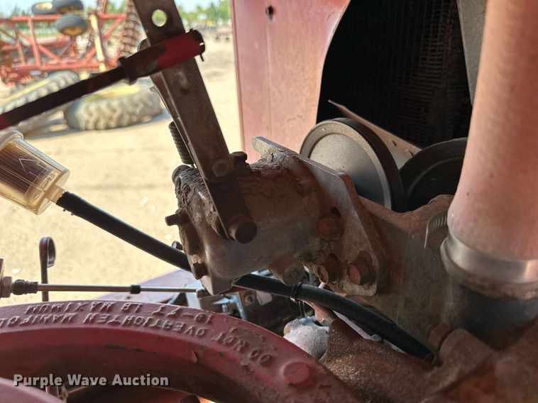 image for item ER8043 Hesston 6600 swather / windrower