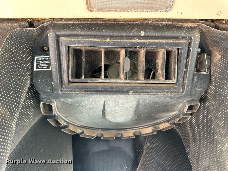 image for item ER8043 Hesston 6600 swather / windrower