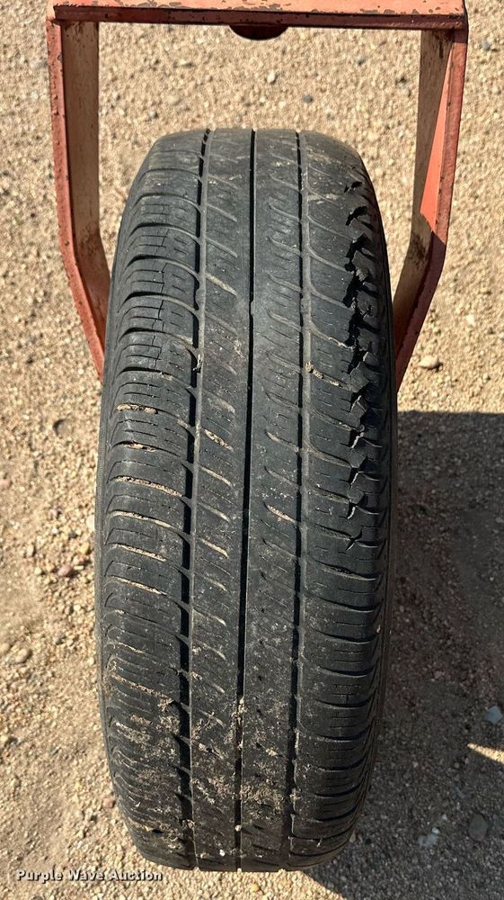 image for item ER8043 Hesston 6600 swather / windrower