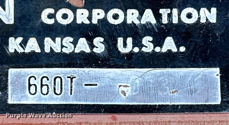 image for item ER8043 Hesston 6600 swather / windrower