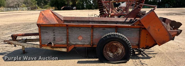 image for item ER8047 Case 115 manure spreader