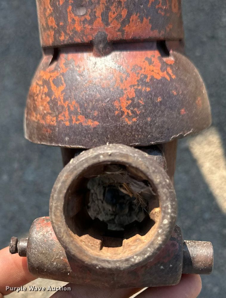 image for item ER8047 Case 115 manure spreader