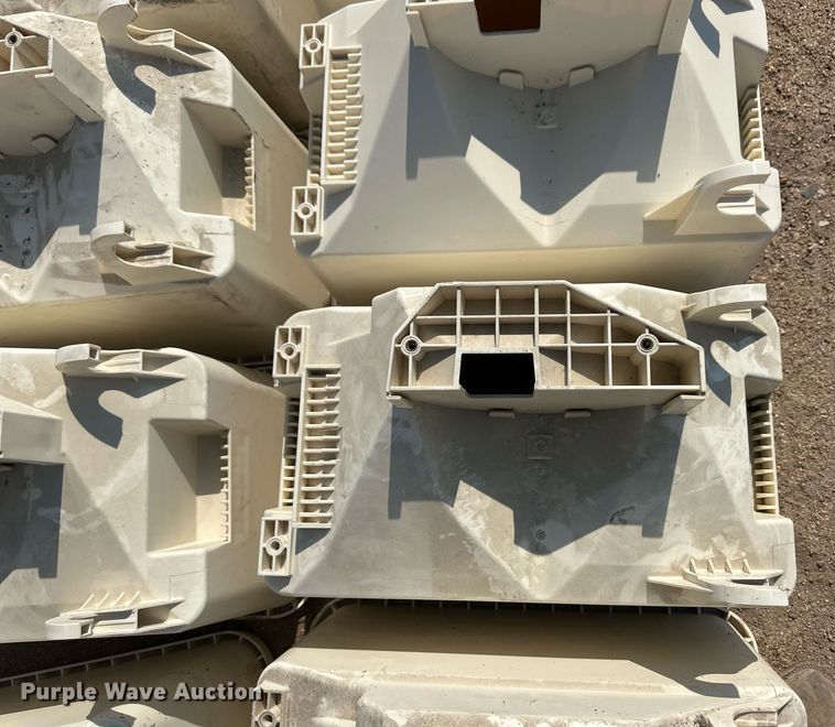 image for item ER8053 (11) planter seed hoppers