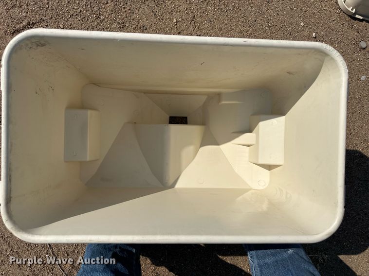 image for item ER8053 (11) planter seed hoppers