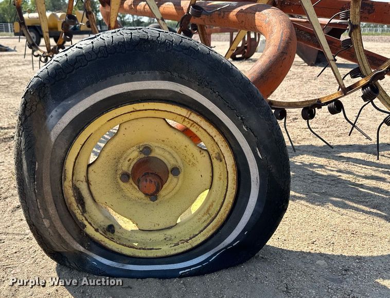 image for item ER8055 Farmhand F76B hay rake