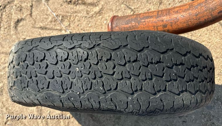 image for item ER8055 Farmhand F76B hay rake