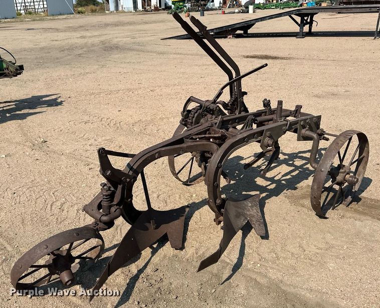 image for item ER8058 Plow