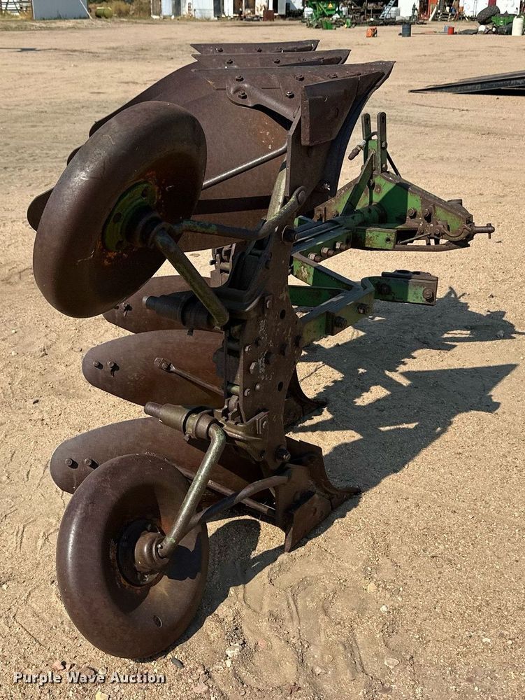 image for item ER8059 Six bottom two way plow