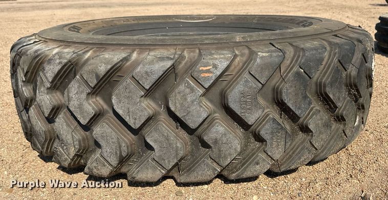 image for item ER8061 Double Coin 14.00R24 tire