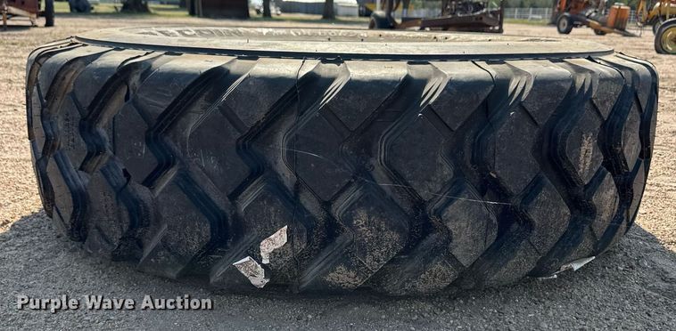 image for item ER8061 Double Coin 14.00R24 tire