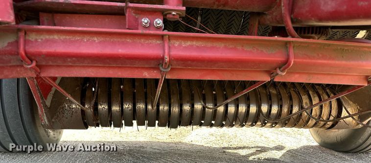 image for item ER8072 1994 Case IH 8465A round baler