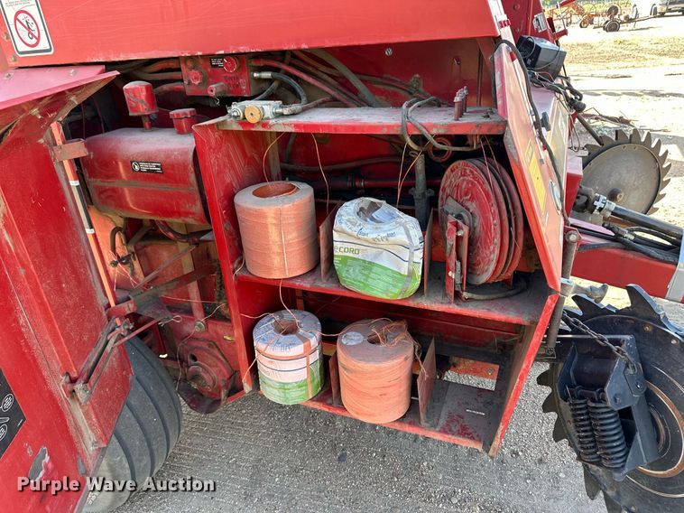 image for item ER8072 1994 Case IH 8465A round baler
