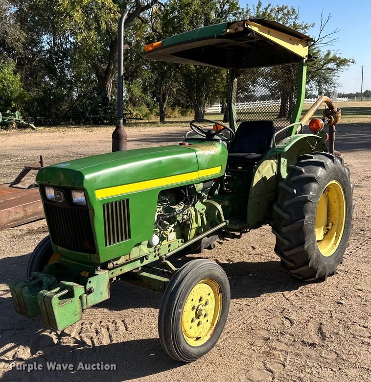 image for item ER8073 1978 John Deere 850 tractor