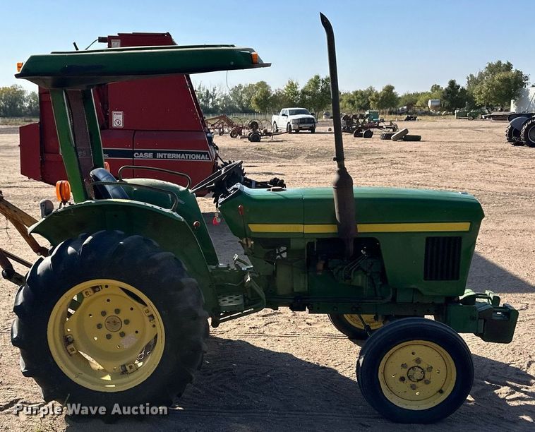 image for item ER8073 1978 John Deere 850 tractor