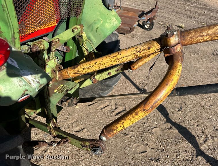 image for item ER8073 1978 John Deere 850 tractor
