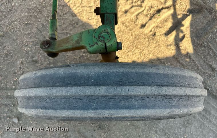 image for item ER8073 1978 John Deere 850 tractor