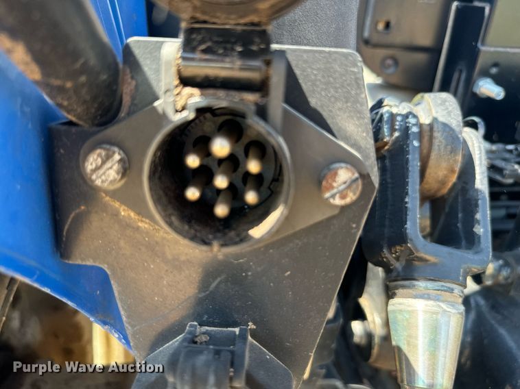 image for item IE9108 2006 New Holland TN75A MFWD tractor