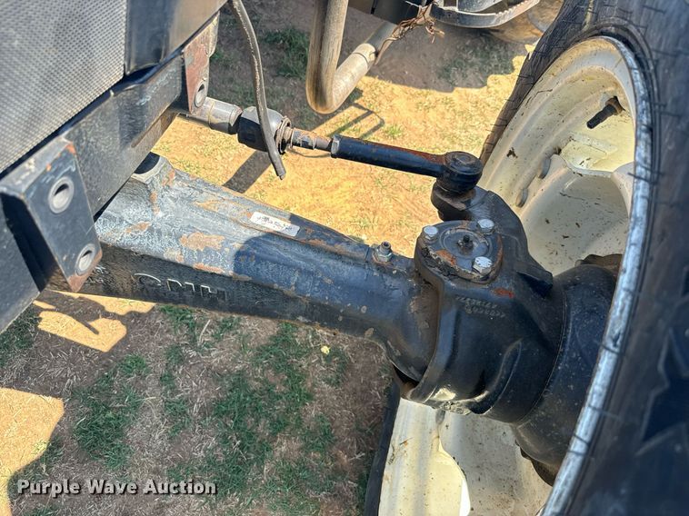 image for item IE9108 2006 New Holland TN75A MFWD tractor