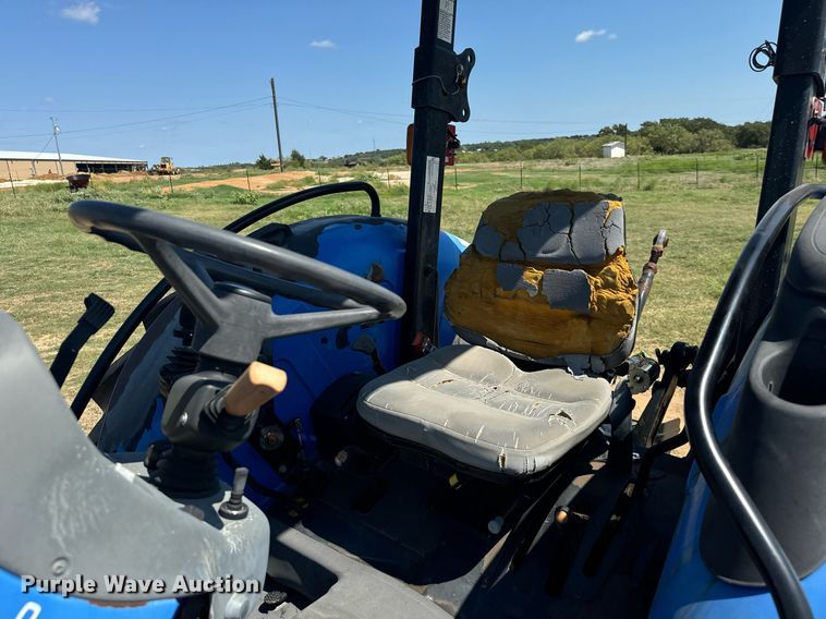 image for item IE9108 2006 New Holland TN75A MFWD tractor