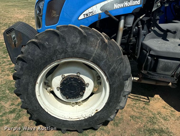 image for item IE9108 2006 New Holland TN75A MFWD tractor