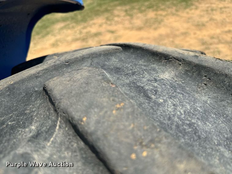 image for item IE9108 2006 New Holland TN75A MFWD tractor