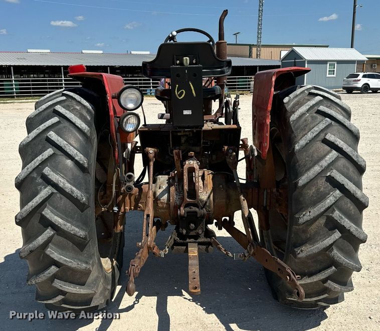 image for item IE9109 1973 Massey Ferguson 180 tractor
