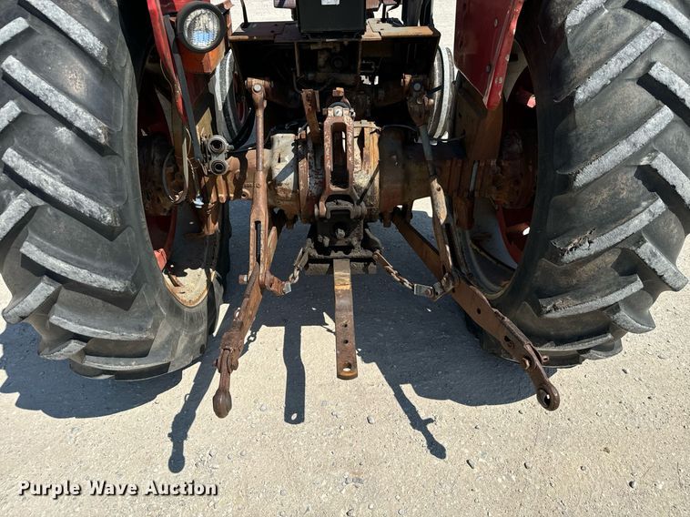 image for item IE9109 1973 Massey Ferguson 180 tractor