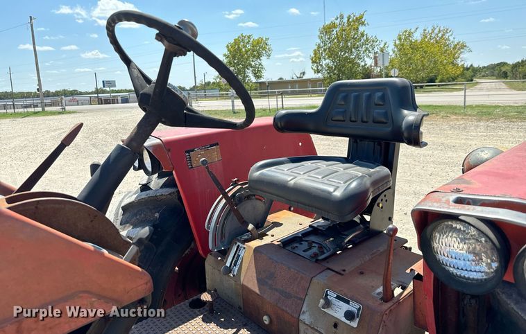 image for item IE9109 1973 Massey Ferguson 180 tractor