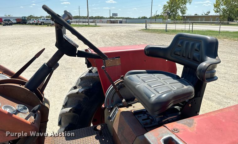 image for item IE9109 1973 Massey Ferguson 180 tractor