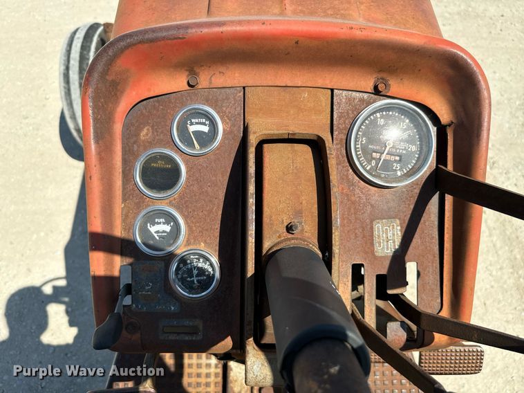 image for item IE9109 1973 Massey Ferguson 180 tractor