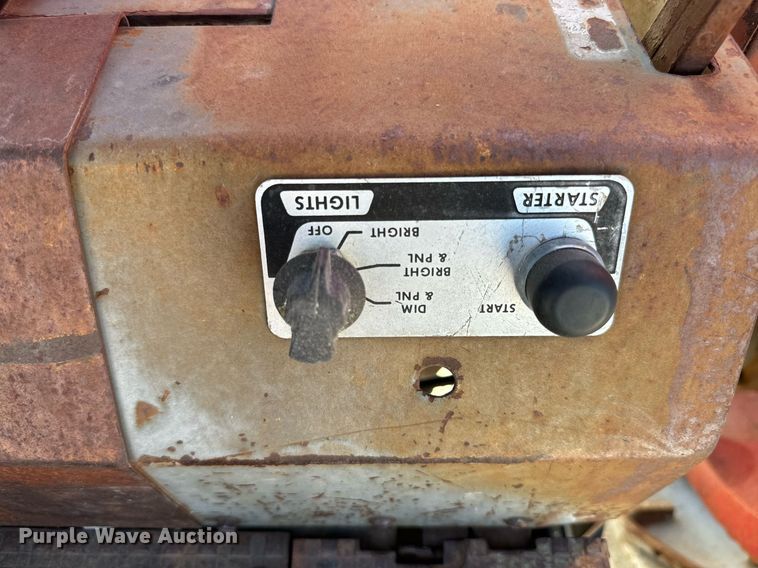 image for item IE9109 1973 Massey Ferguson 180 tractor