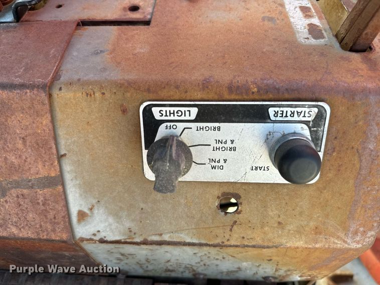 image for item IE9109 1973 Massey Ferguson 180 tractor